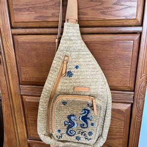 NWOT. Vera Bradley, seahorse straw shoulder sling bag.